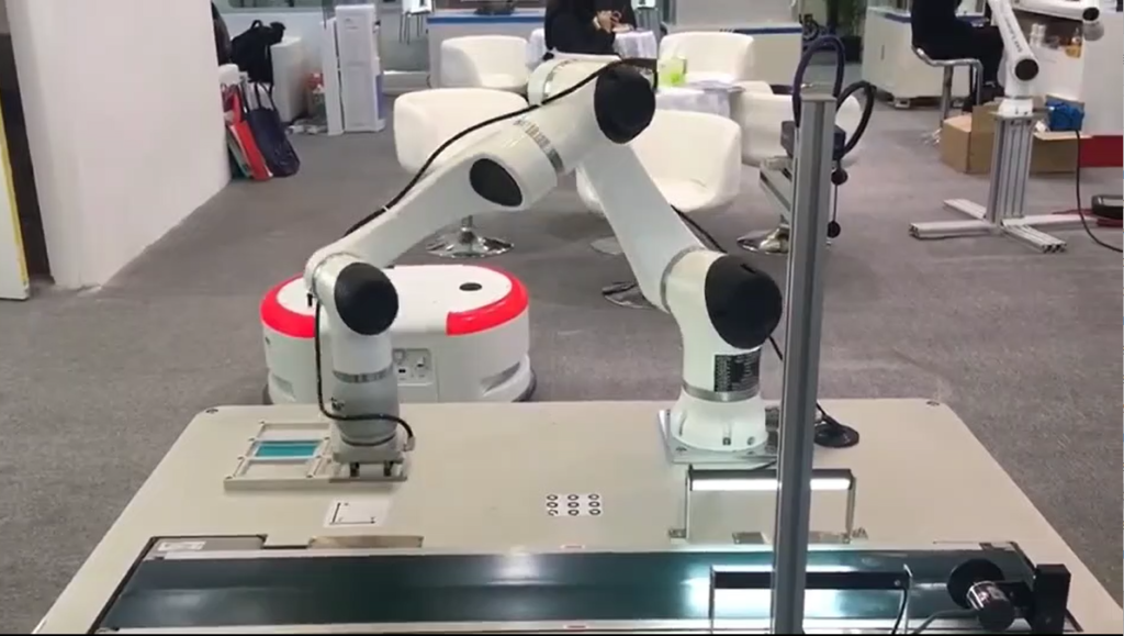 Cost-Effective-and-Flexible-Deployment-Six-Axis-Collaborative-Cnc-Robot-Arm-