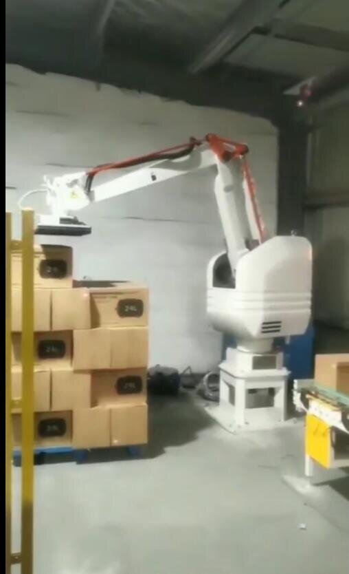 -Stacking-manipulator-handling-robot.jpg