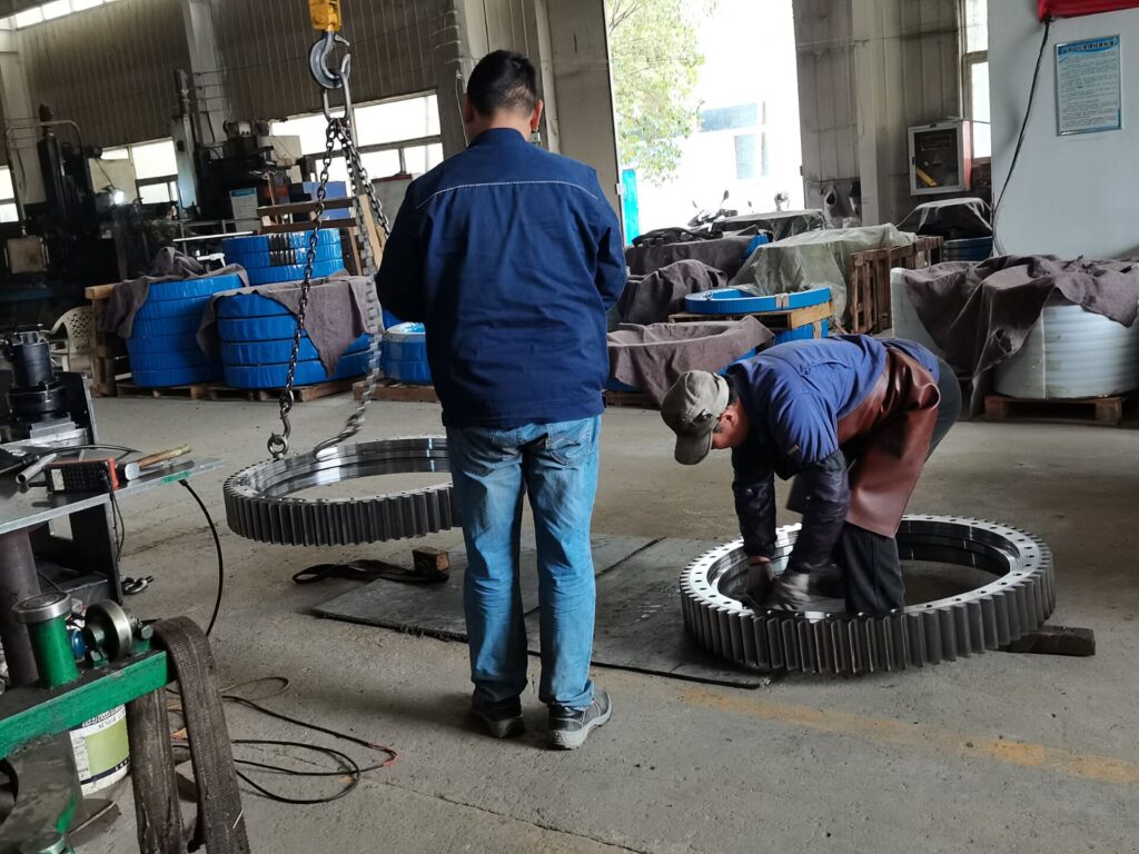 Assembly three row roller Slewing bearing