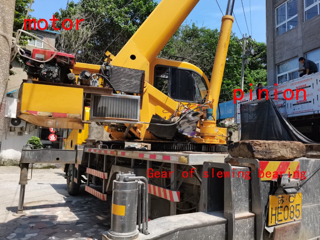 Transmission-system-of-XCMG-36-meter-Aerial-Cage-